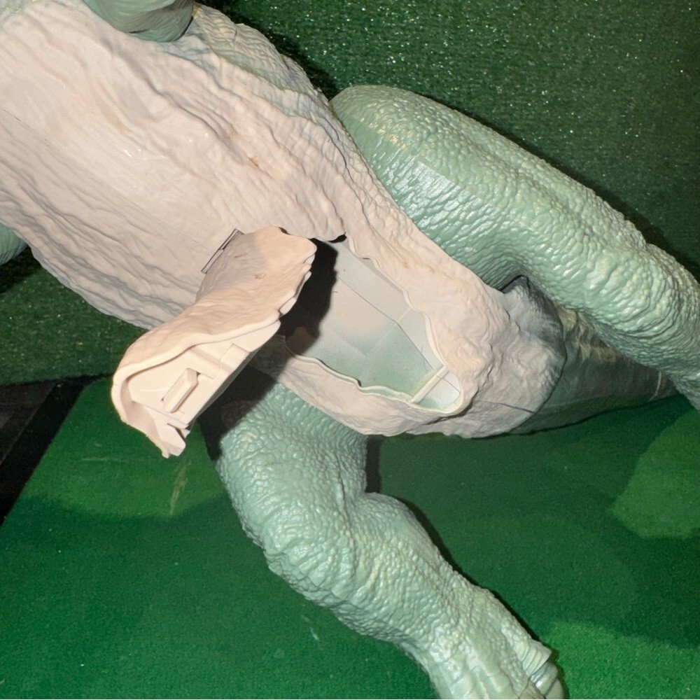 Mattel Jurassic World Super Colossal Dinosaur Action Figure - Picture 4 of 4